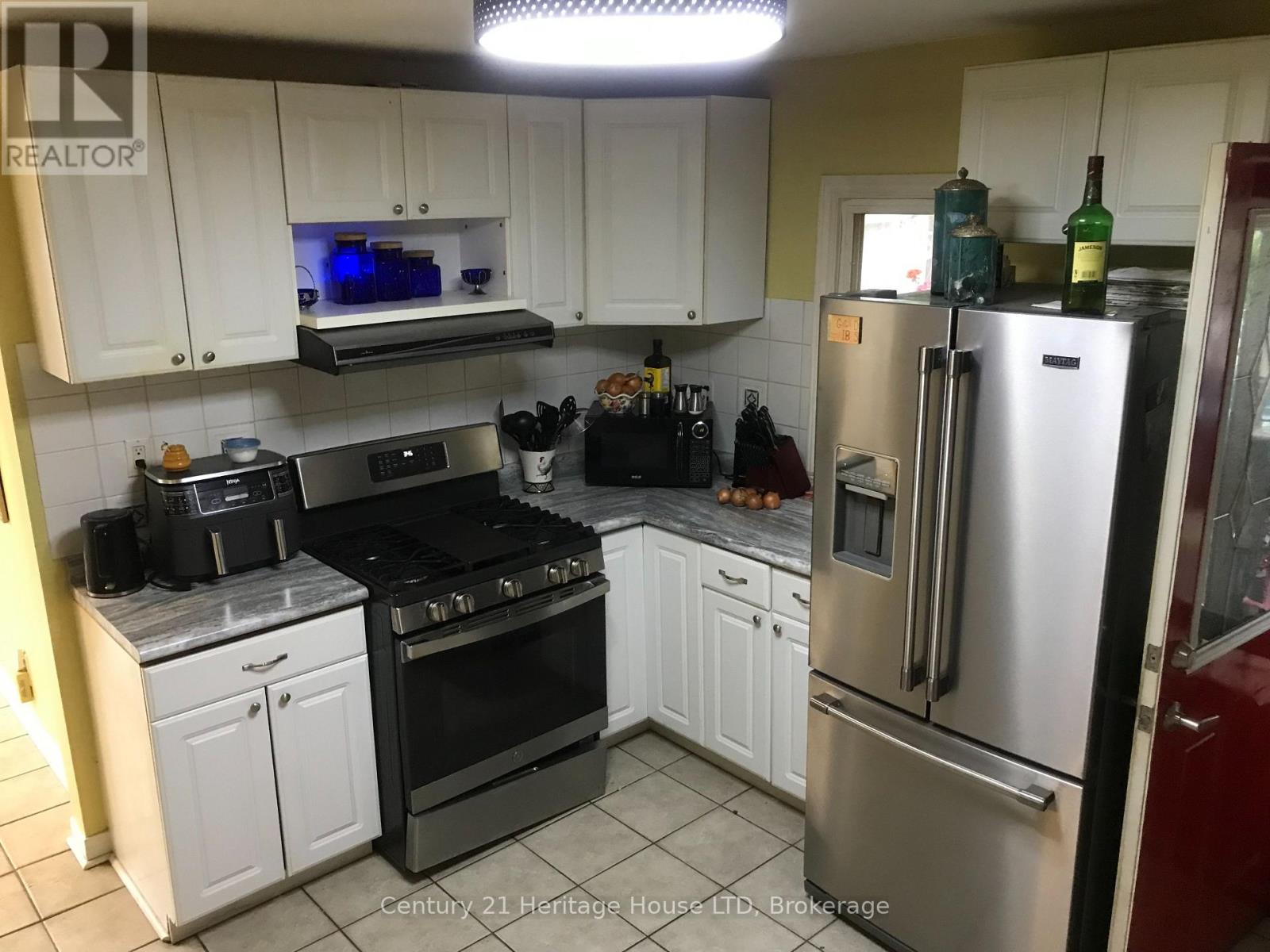 276 OXFORD AVENUE - 15
