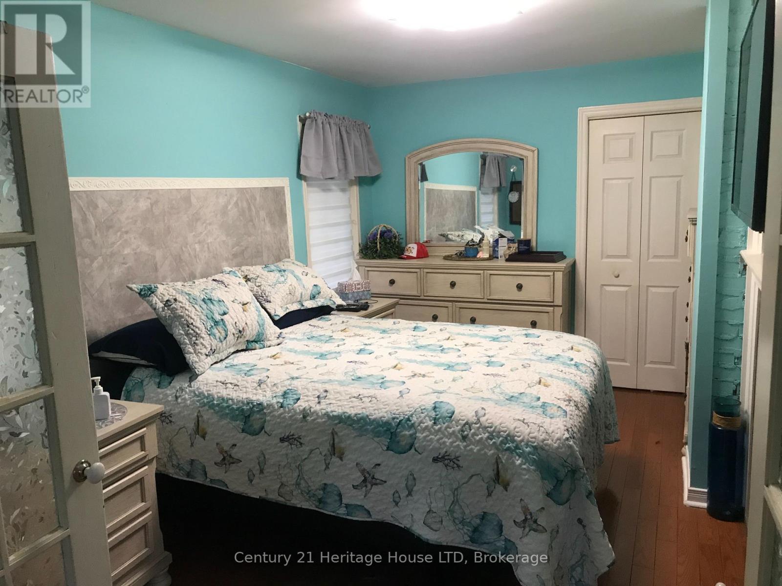 276 OXFORD AVENUE - 20