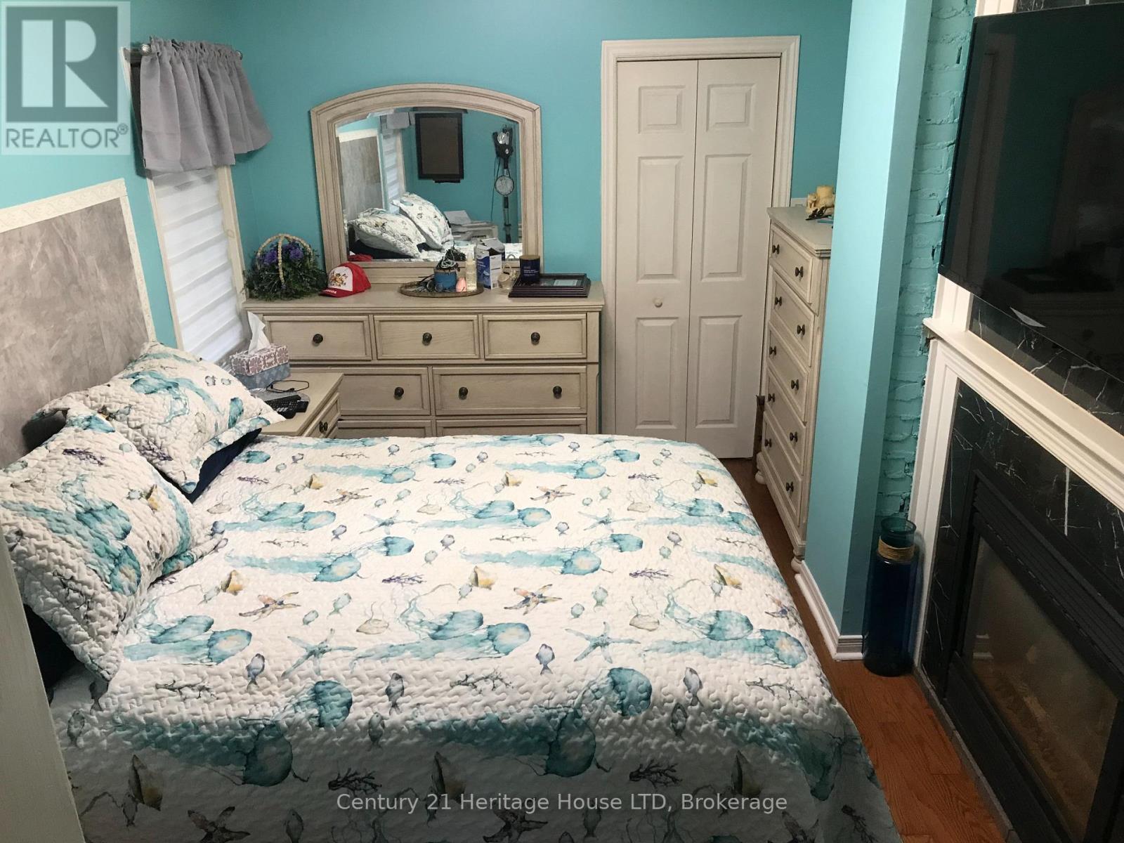 276 OXFORD AVENUE - 21