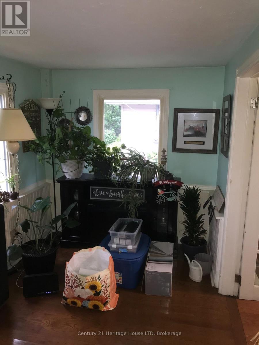 276 OXFORD AVENUE - 25