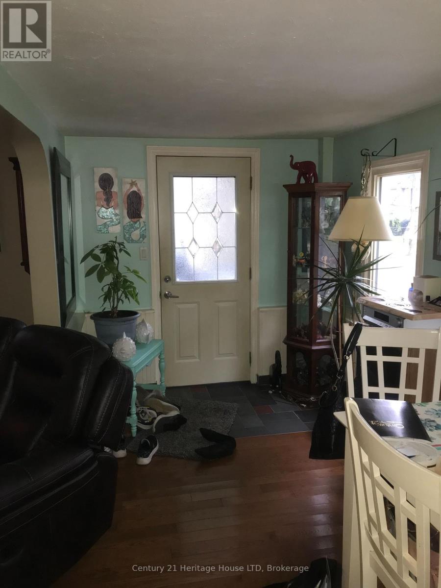 276 OXFORD AVENUE - 26