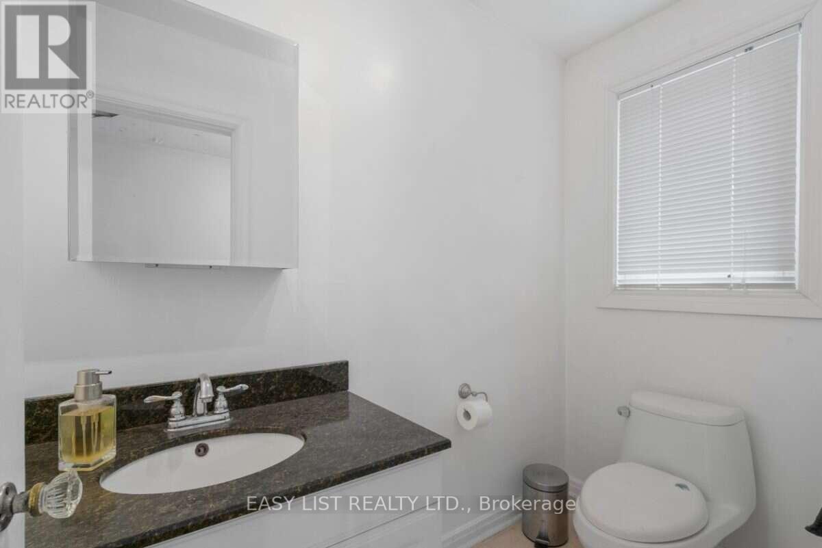 39 CHURCHILL AVENUE - 13
