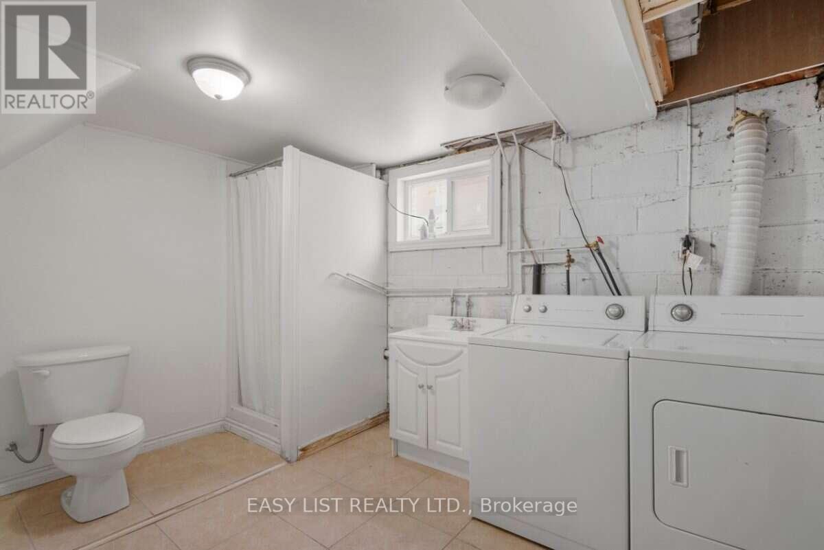 39 CHURCHILL AVENUE - 14