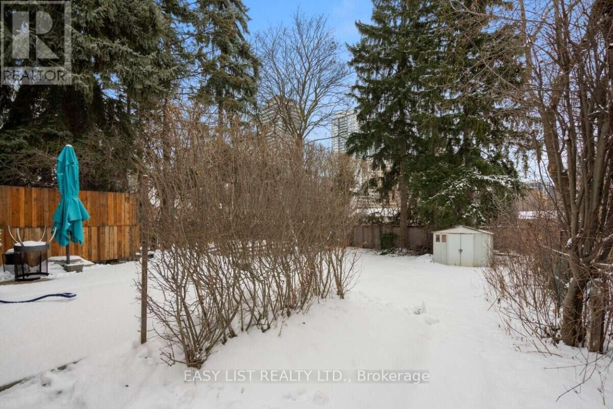 39 CHURCHILL AVENUE - 15