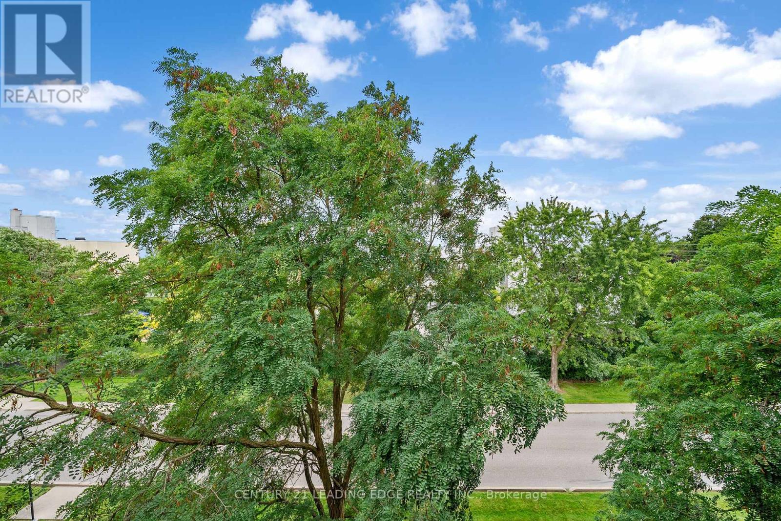 #502 131 TAUNTON ROAD E - 31