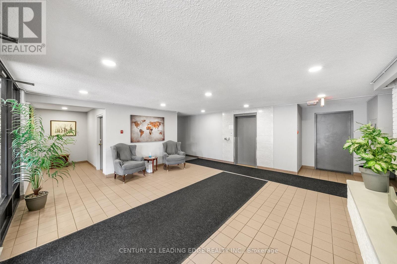 #502 131 TAUNTON ROAD E - 34