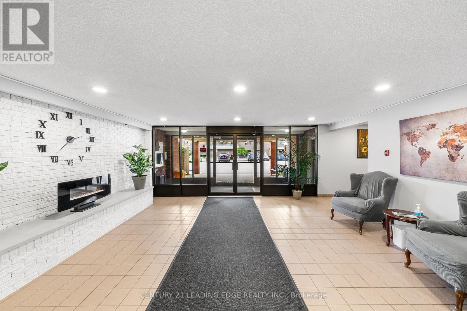 #502 131 TAUNTON ROAD E - 35