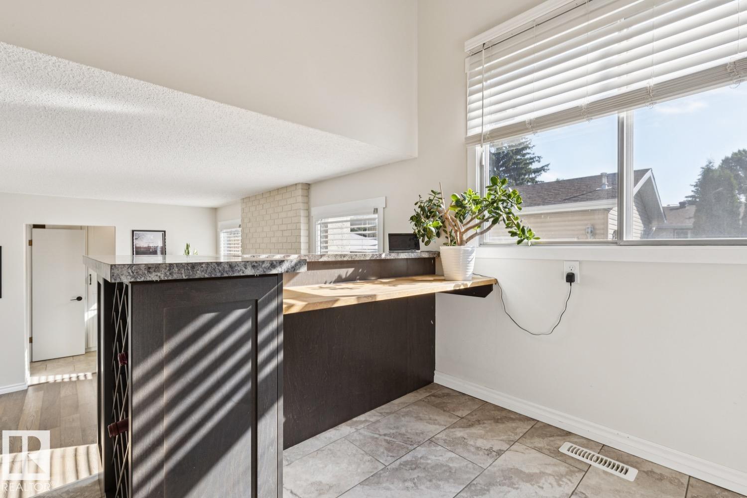 6615 187 ST NW - 10