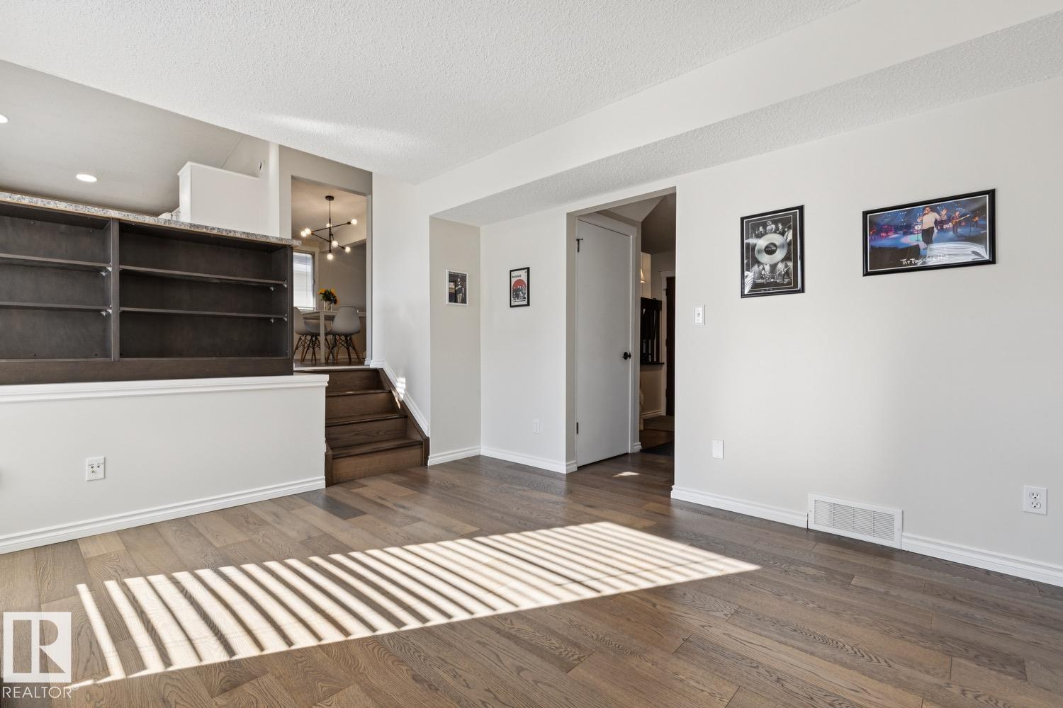 6615 187 ST NW - 12