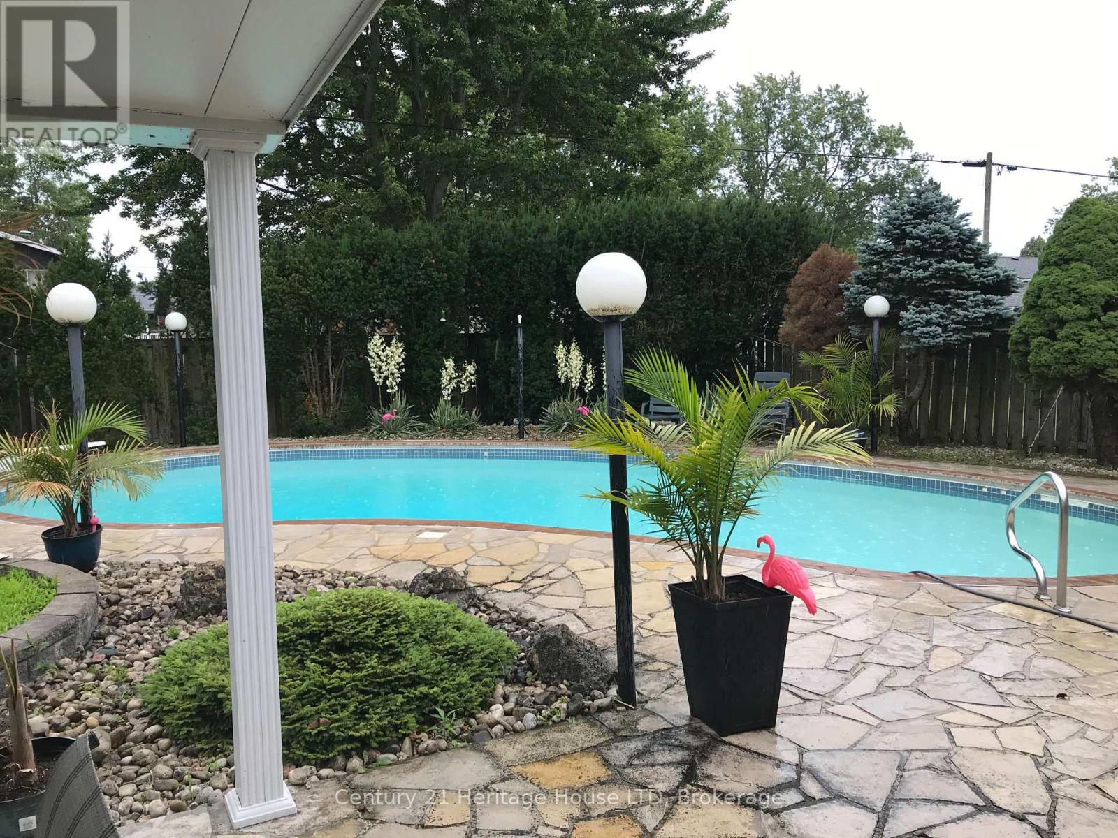 938 FERNDALE AVENUE - 21