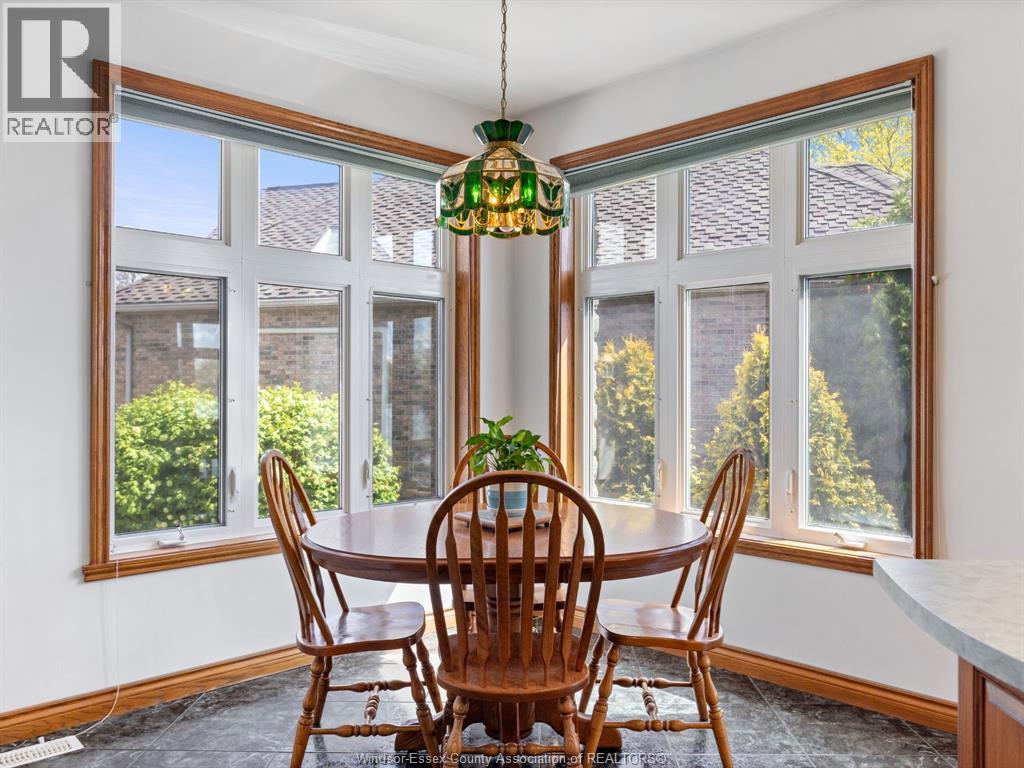682 DALHOUSIE STREET - 6