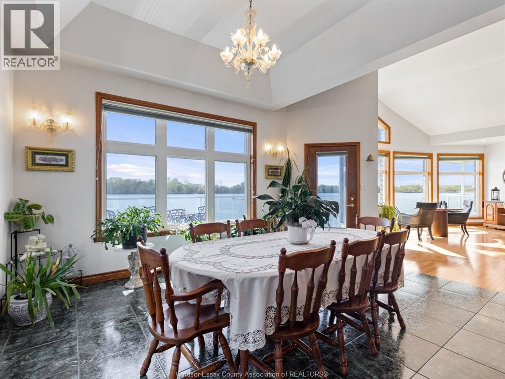 682 DALHOUSIE STREET - 16