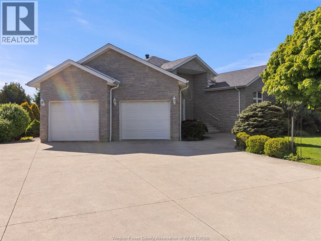 682 DALHOUSIE STREET - 32