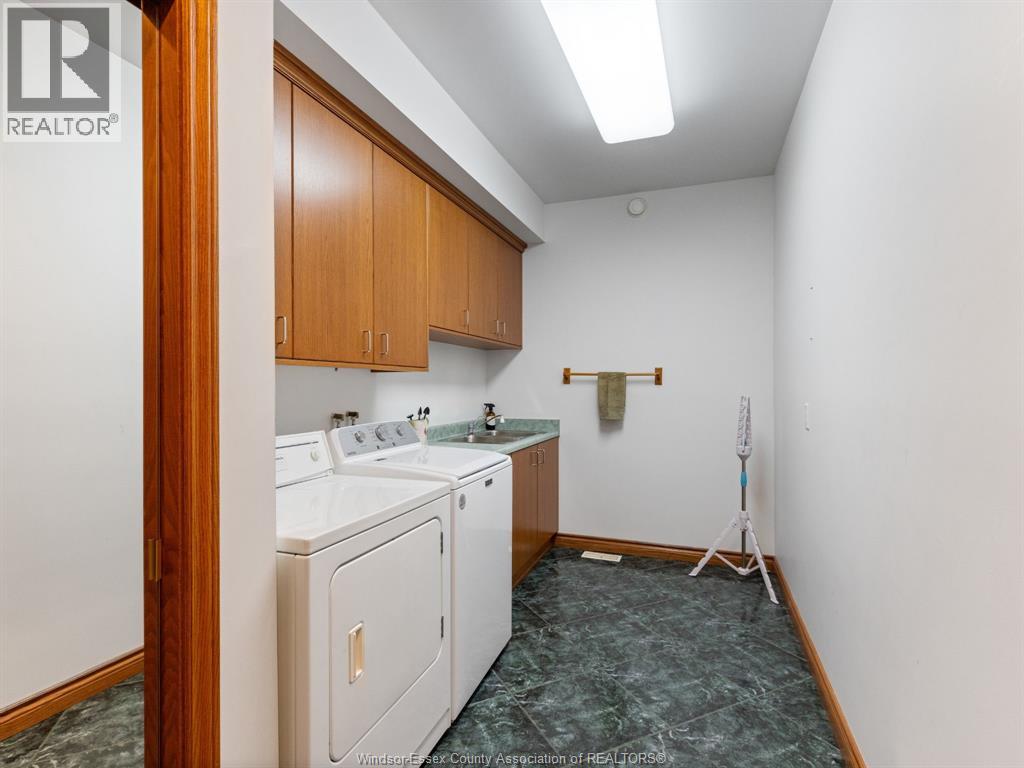 682 DALHOUSIE STREET - 26
