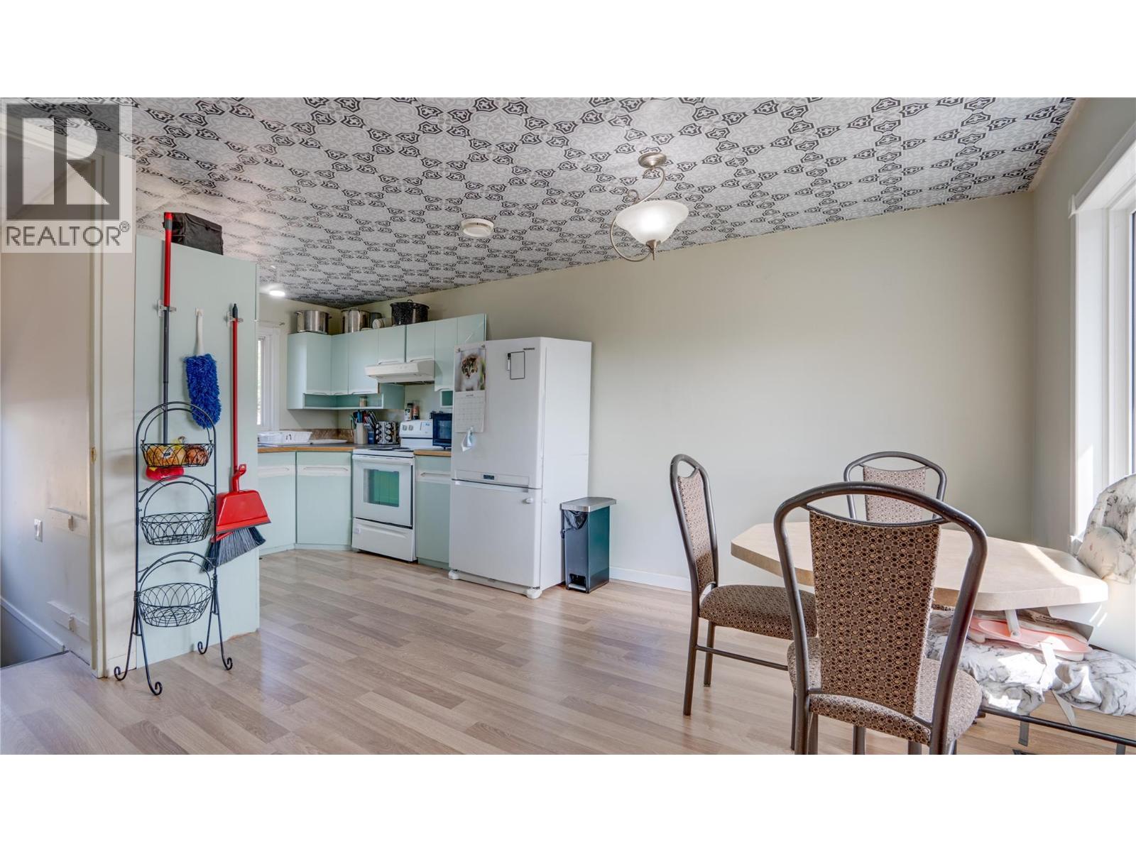 2306 18 Street - 7