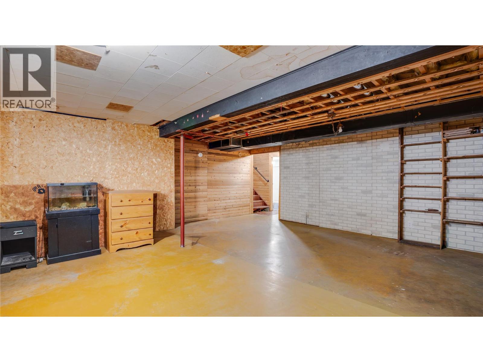 2306 18 Street - 20