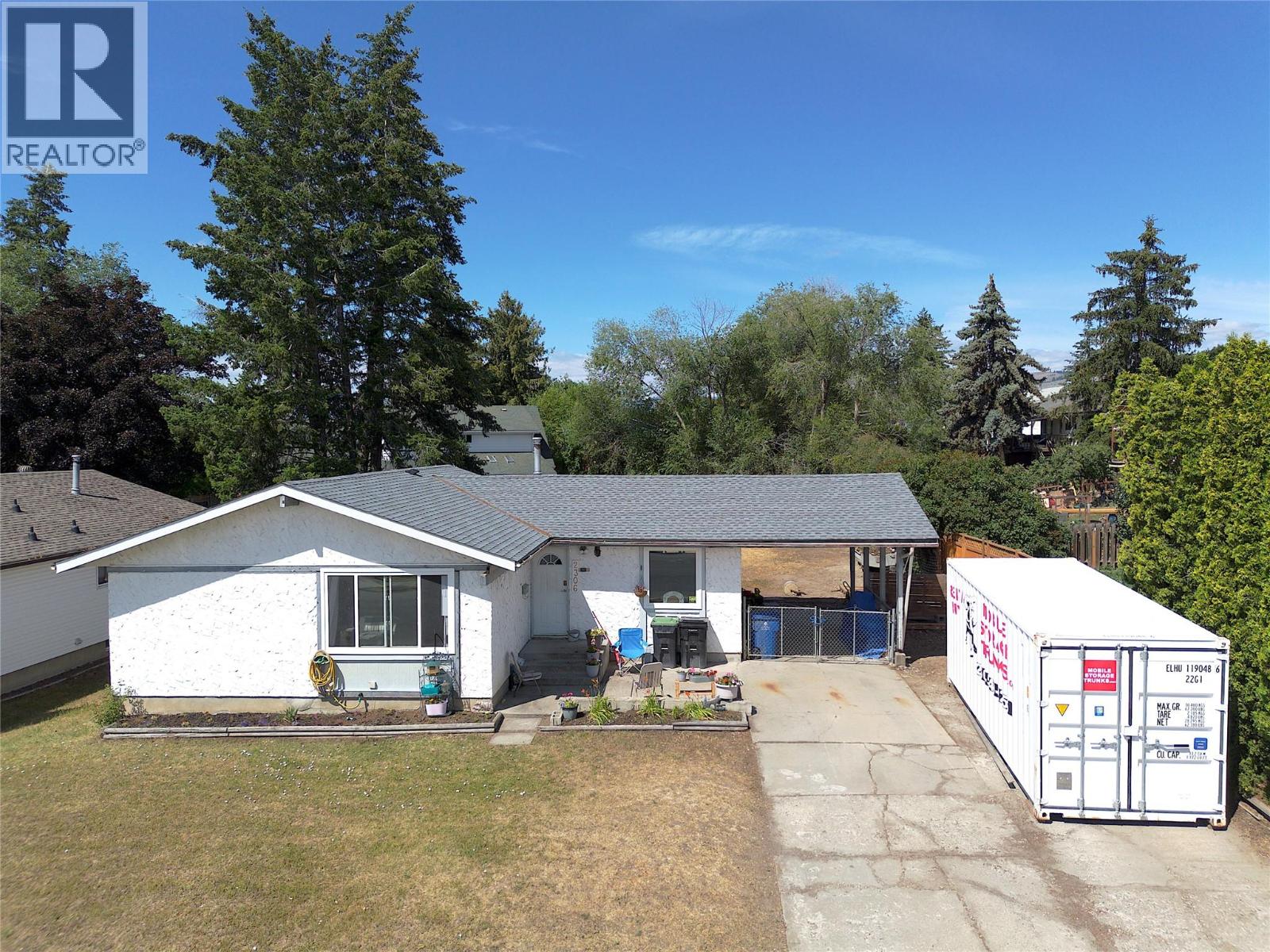 2306 18 Street - 32