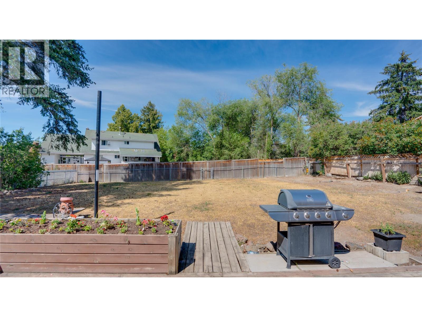 2306 18 Street - 31