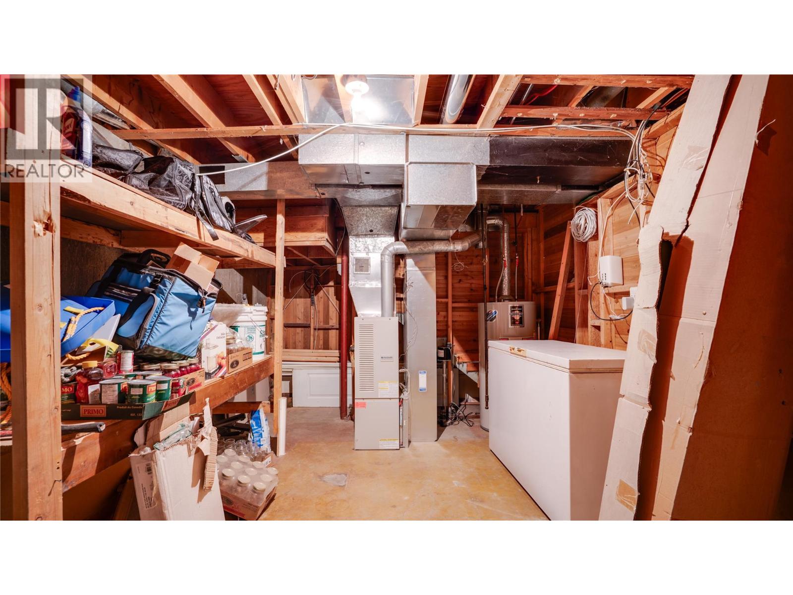 2306 18 Street - 23