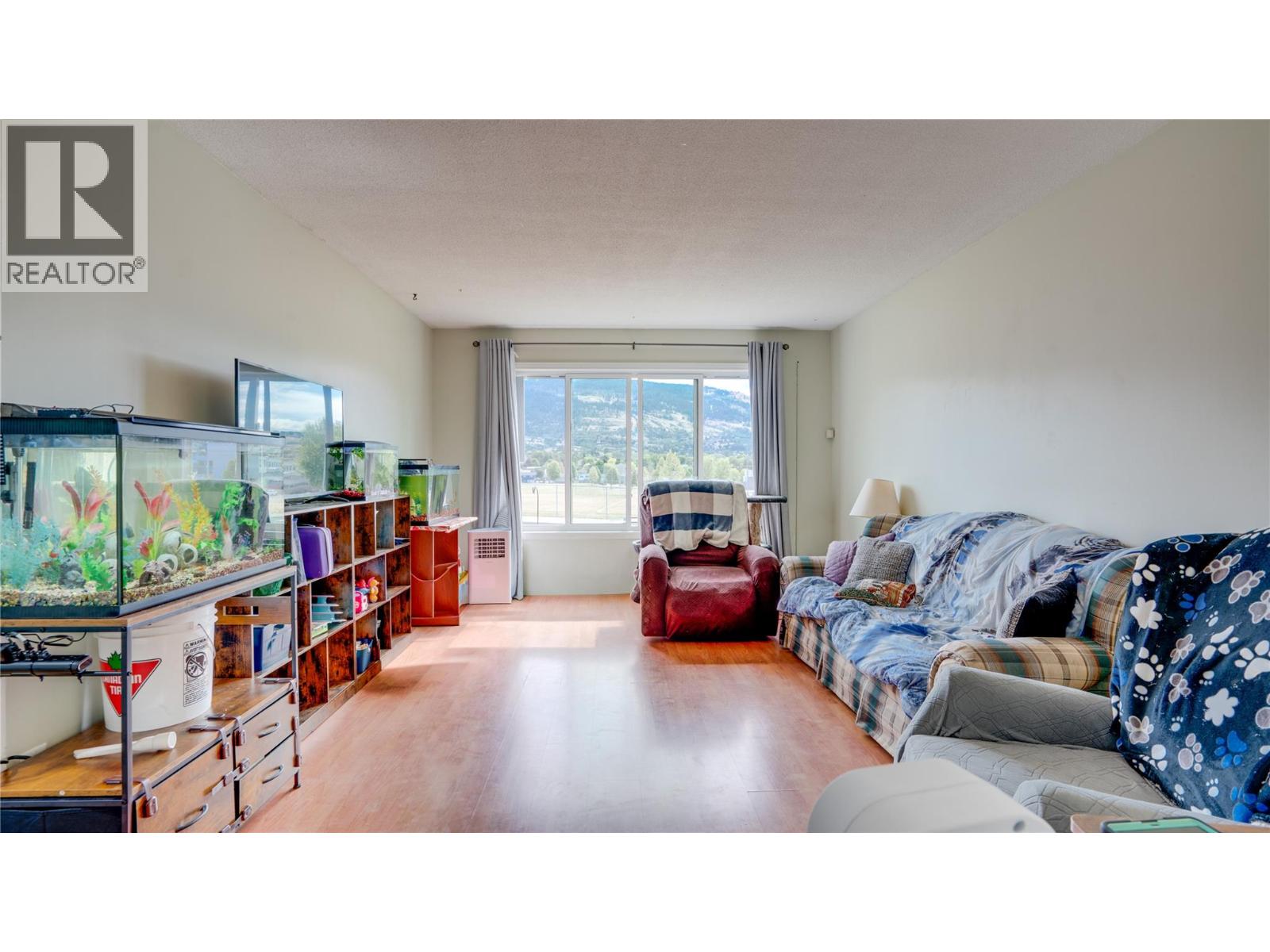 2306 18 Street - 11