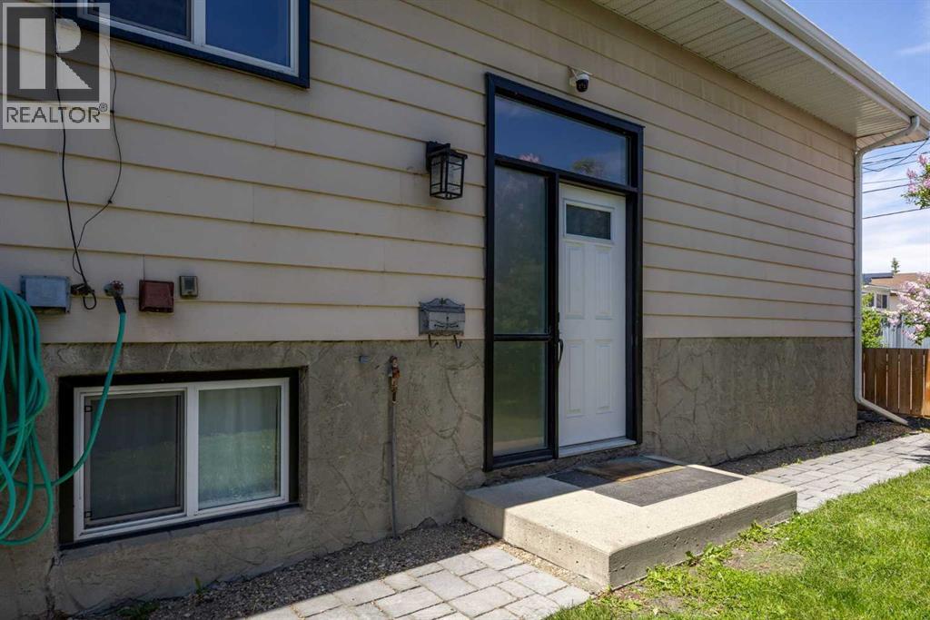 8A Arlington Bay SE - 5