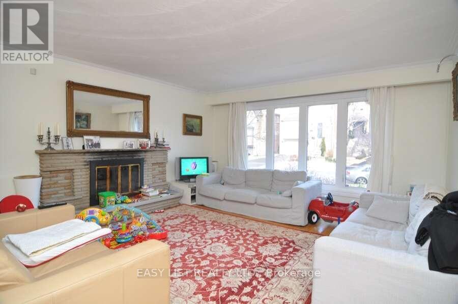 43 CHURCHILL AVENUE - 2