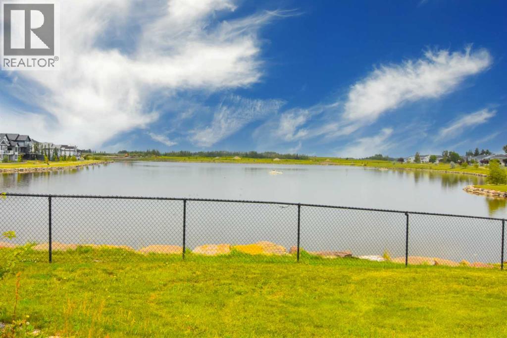 33 Strathmore Lakes Bay - 14