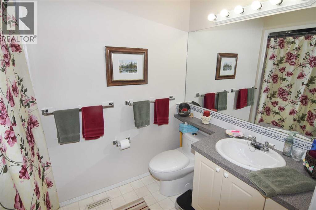 33 Strathmore Lakes Bay - 31