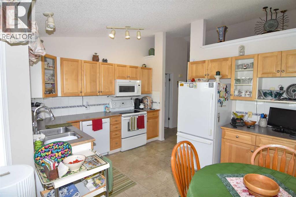 33 Strathmore Lakes Bay - 24