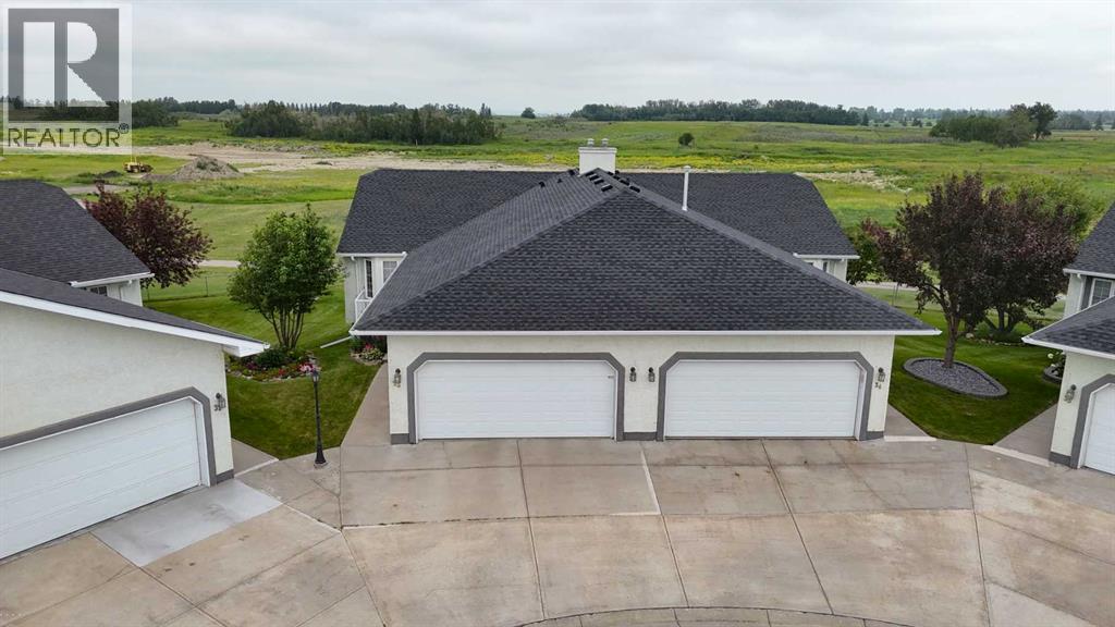 33 Strathmore Lakes Bay - 2