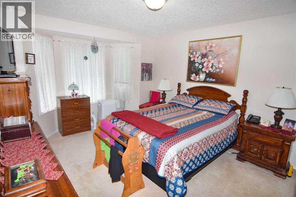 33 Strathmore Lakes Bay - 26
