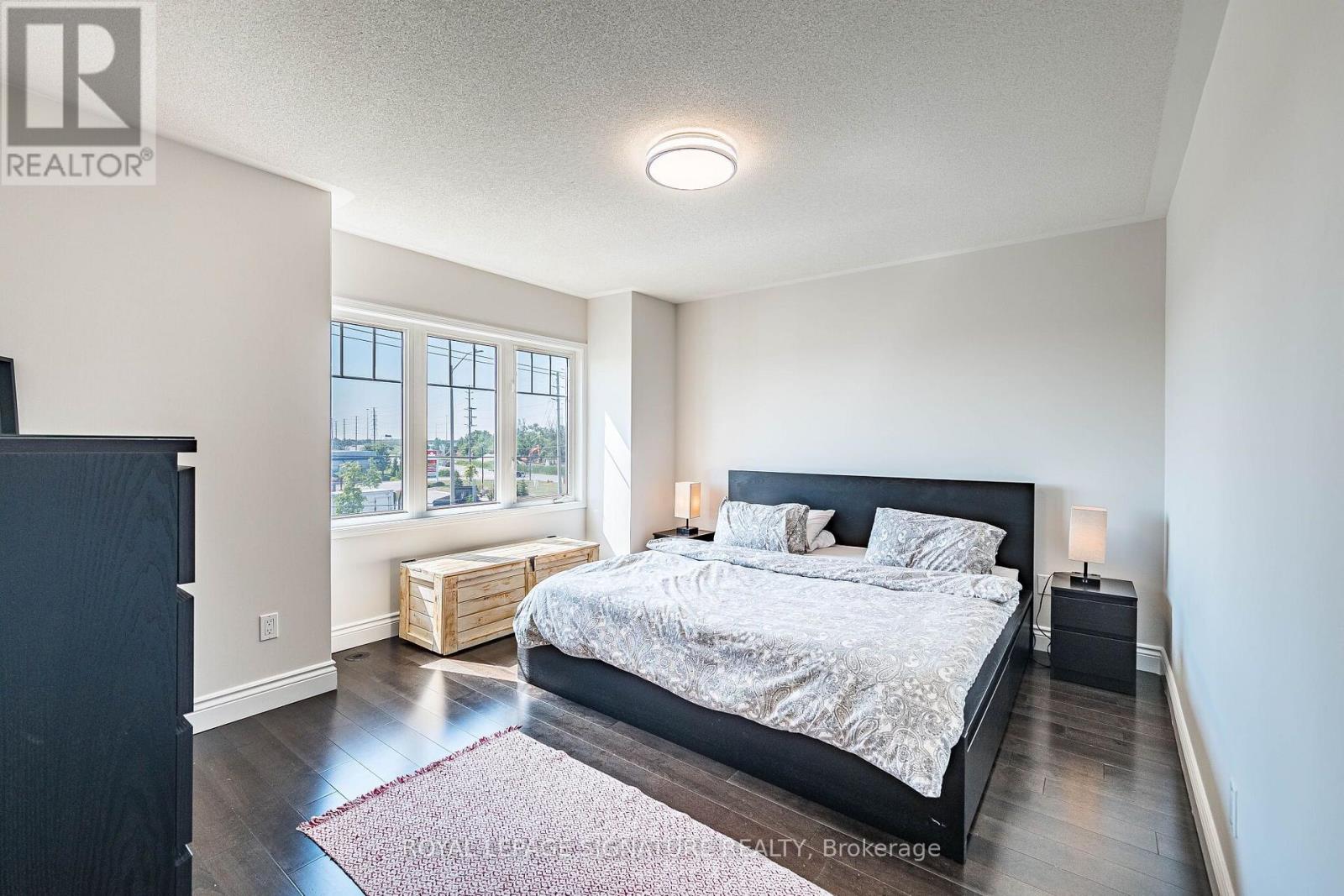 #17 3985 EGLINTON AVENUE W - 23