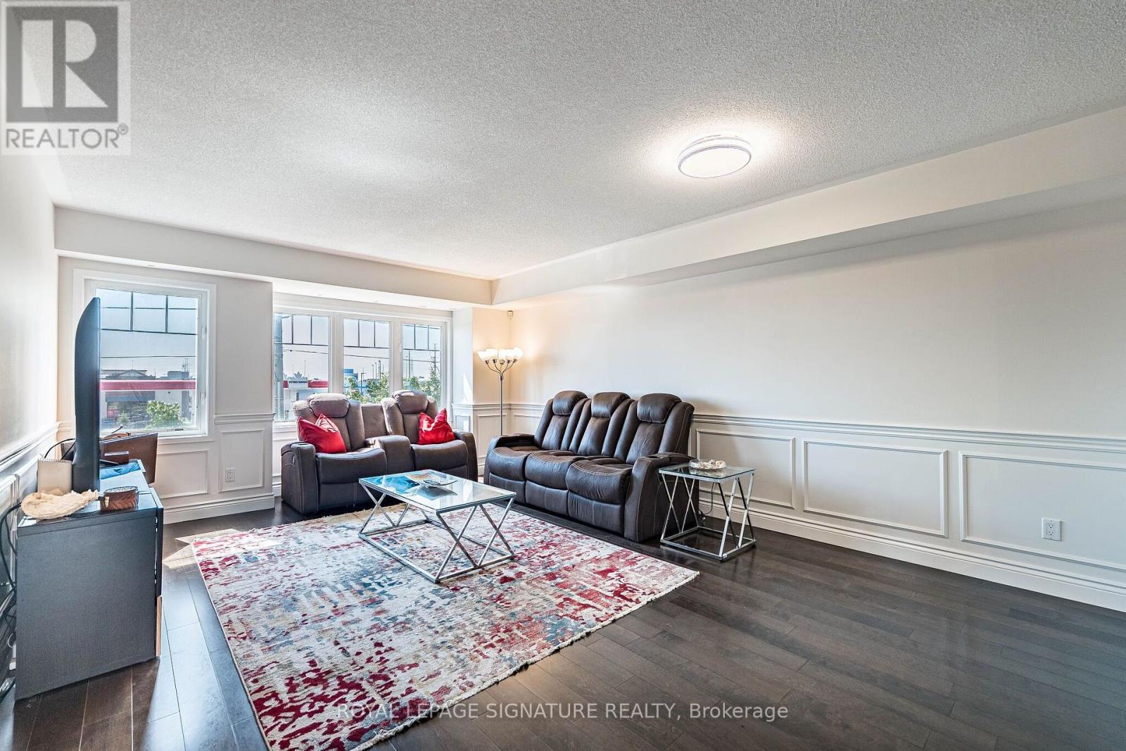 #17 3985 EGLINTON AVENUE W - Image 5