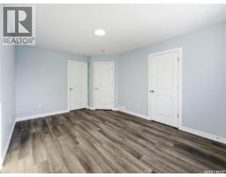Living room - 857 Elliott Street, Regina, SK S4N3E3 Photo 15
