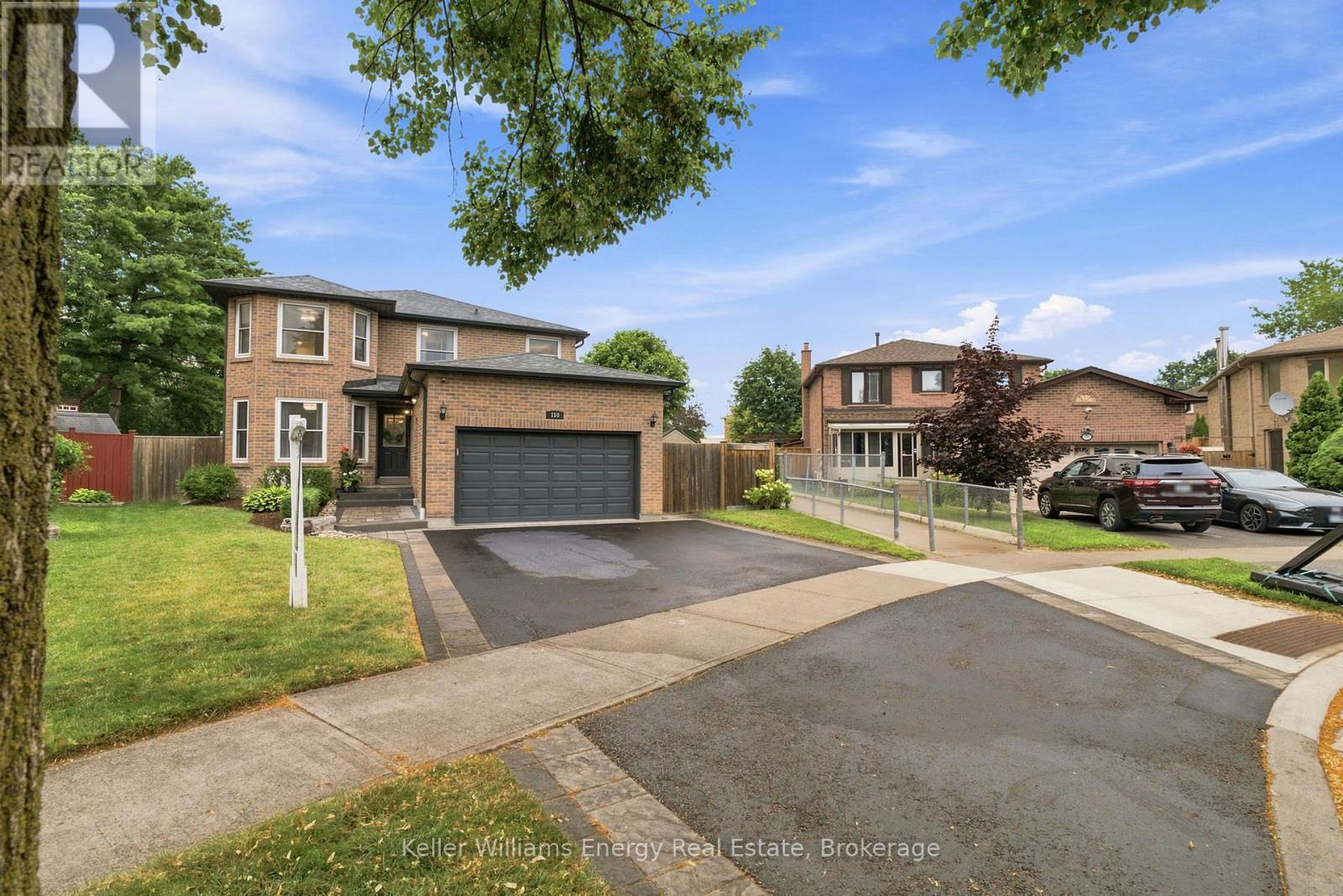 150 LARGE CRESCENT - Image 47