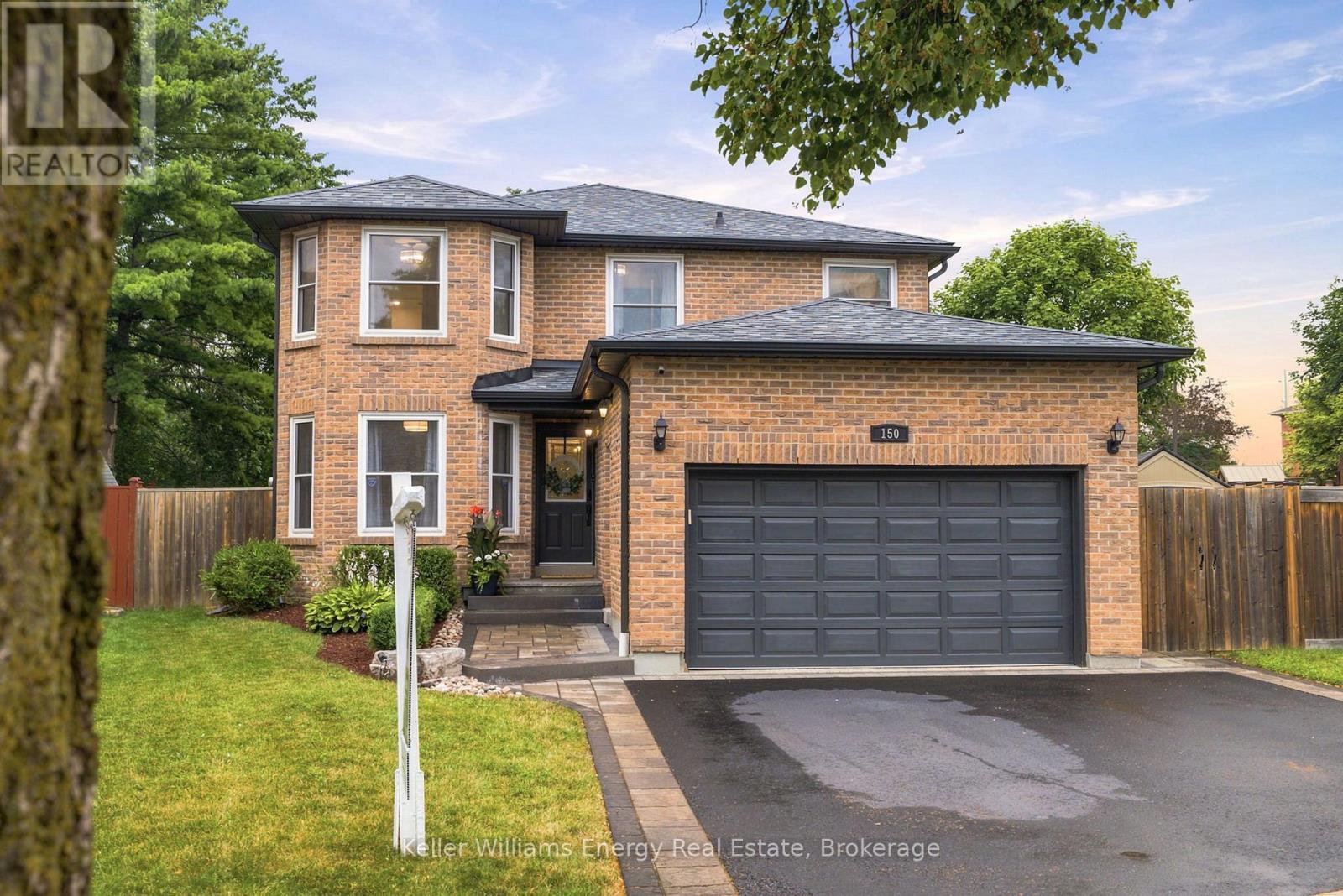 150 LARGE CRESCENT - Image 49