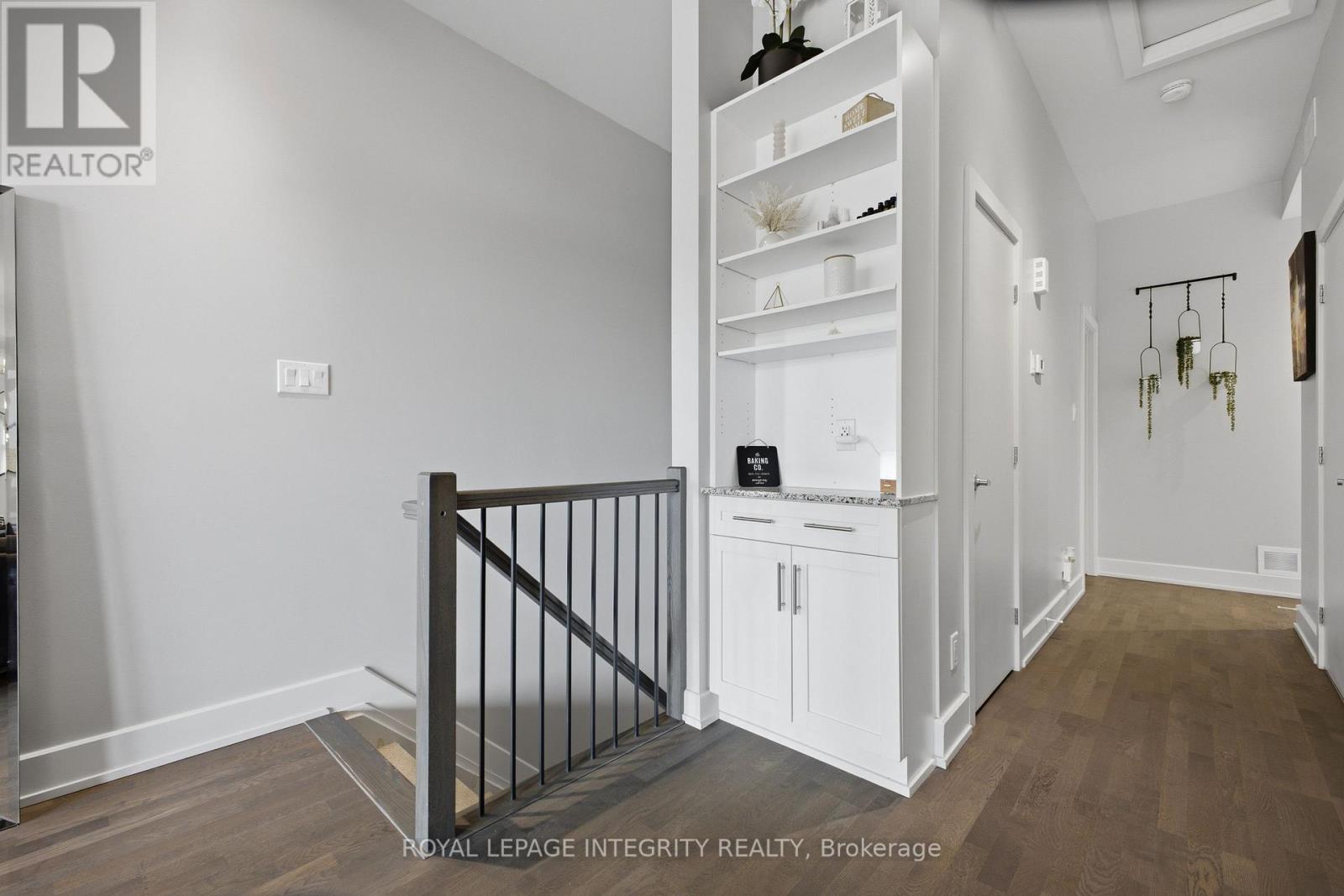 2 Bed, 2 Bath House for Sale in Ottawa – 48 BERGERON PRIVATE W, Ottawa – MLS# X13581272 - Image 19