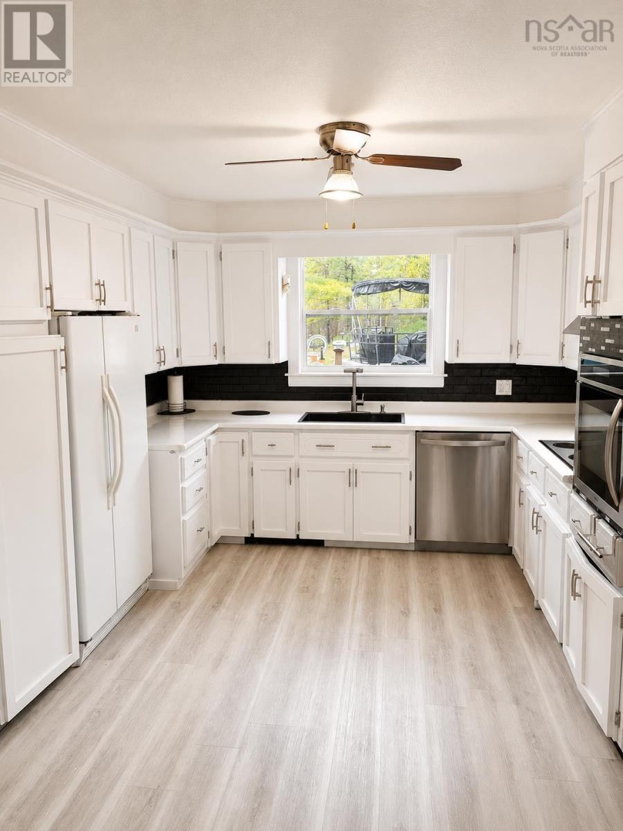 27 Greenridge Drive - 4