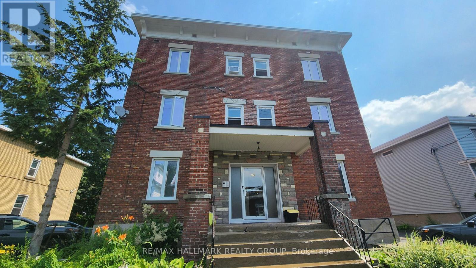 2 Bed, 1 Bath Multi-Family for Rent in Ottawa – 3 – 125 GLENORA STREET, Ottawa – MLS# X13581296