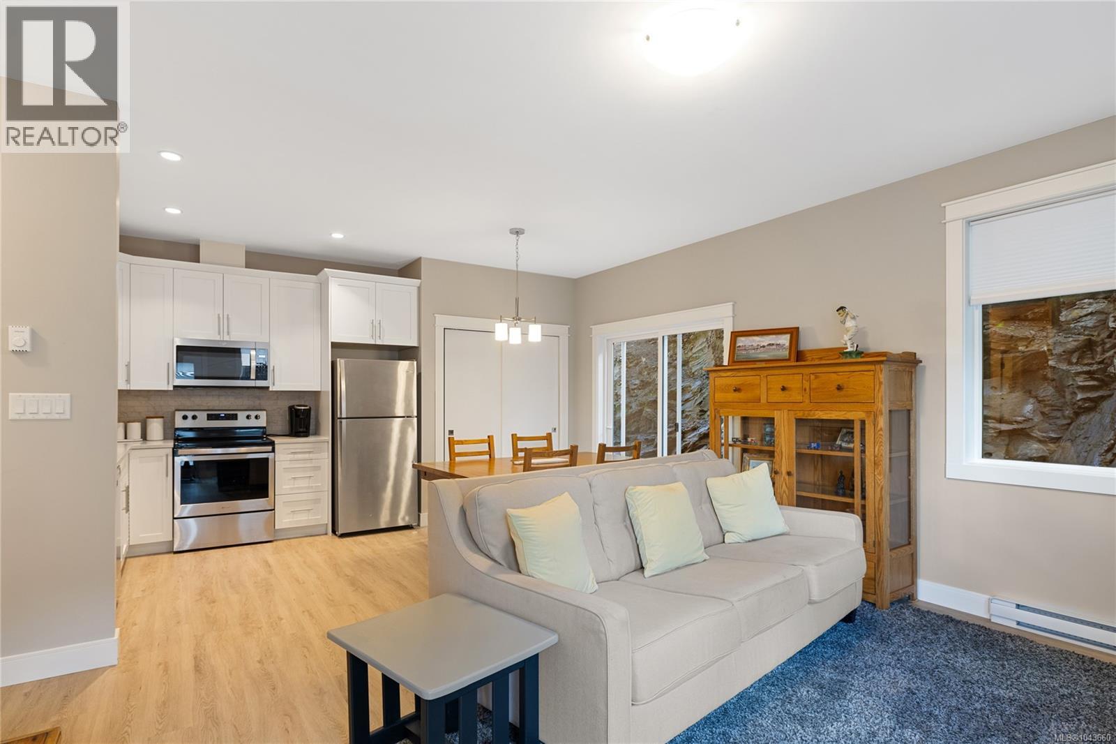 6089 Sansum Dr - 44