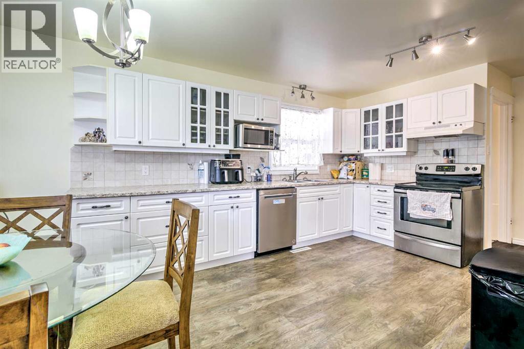 1714 15 Avenue N - 7