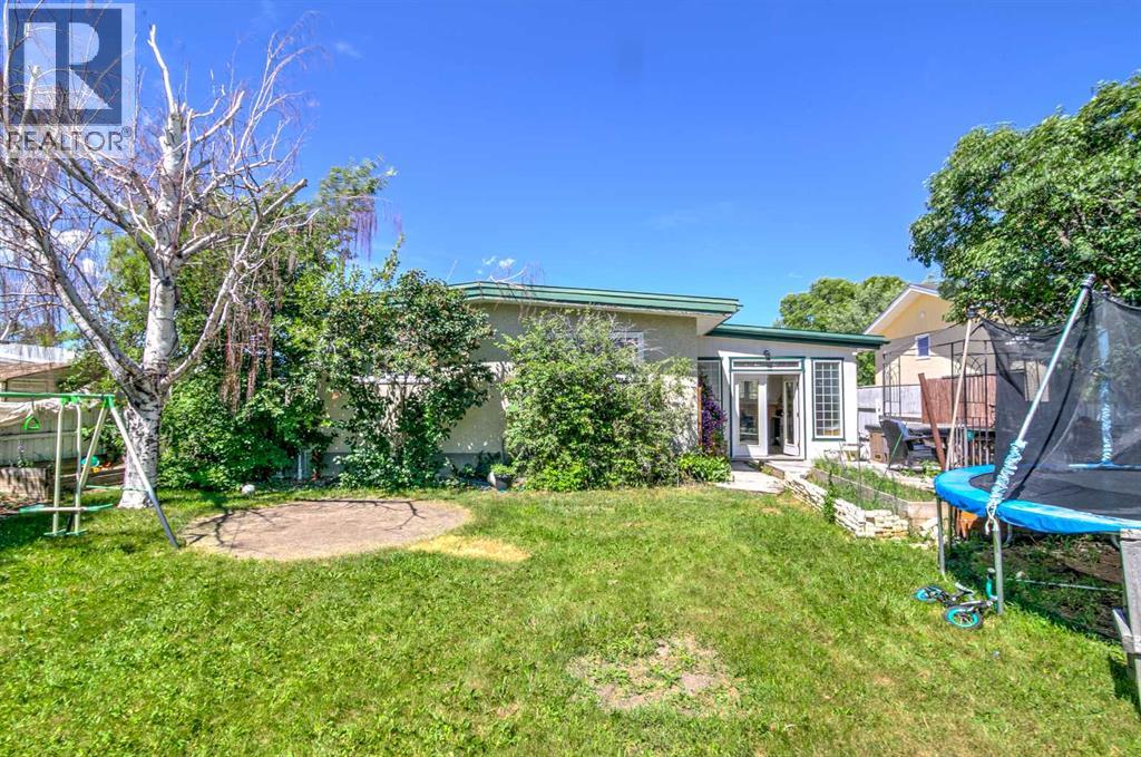 1714 15 Avenue N - 39