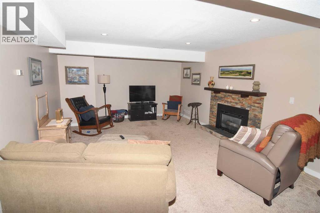 254 Maple Grove Crescent - Image 31