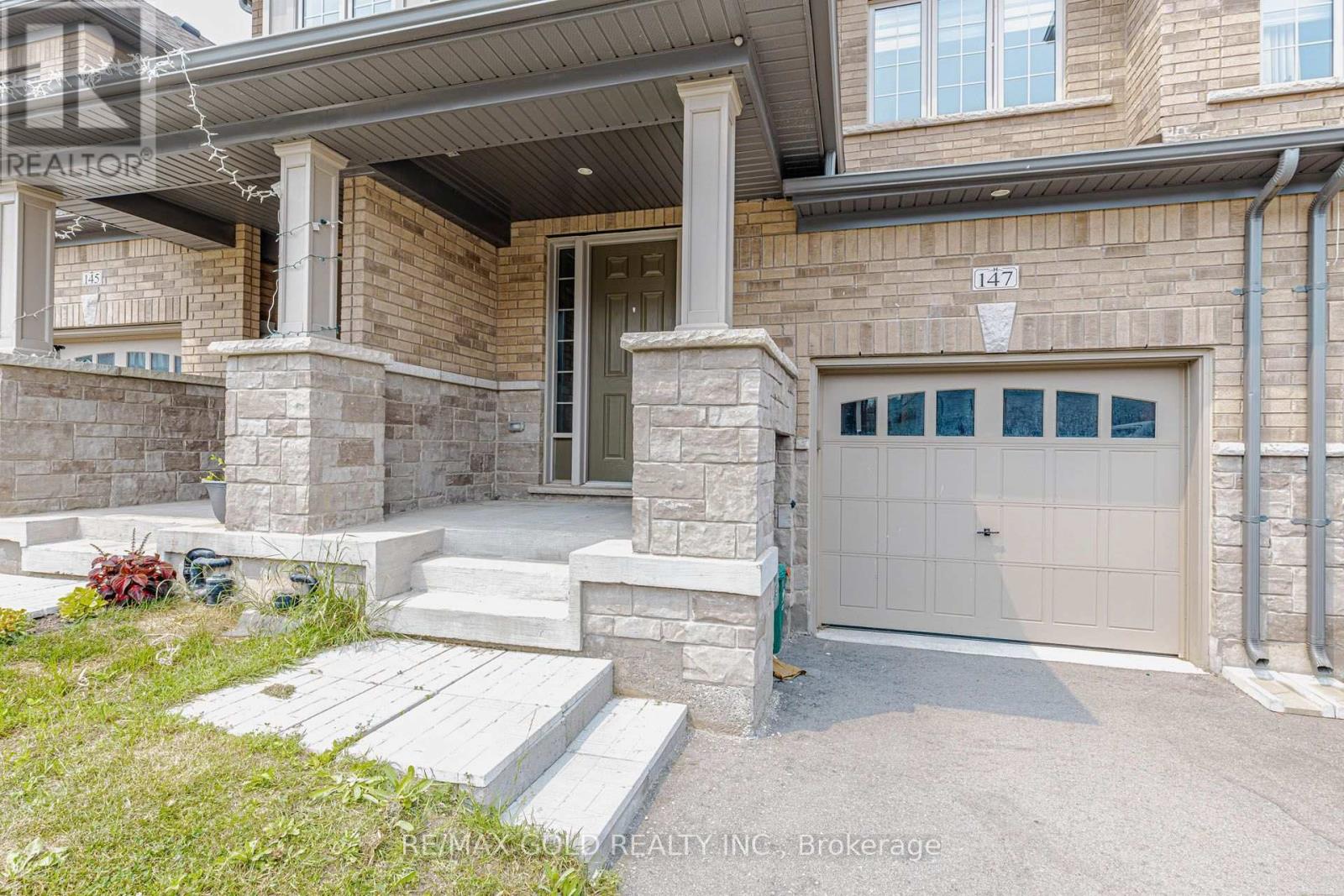 147 BROADACRE DRIVE - 2