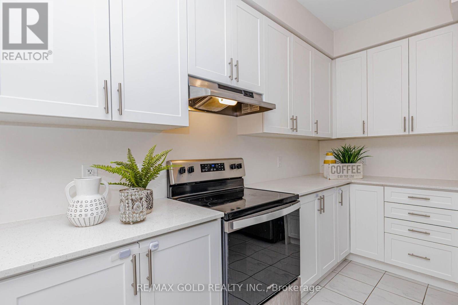 147 BROADACRE DRIVE - 11