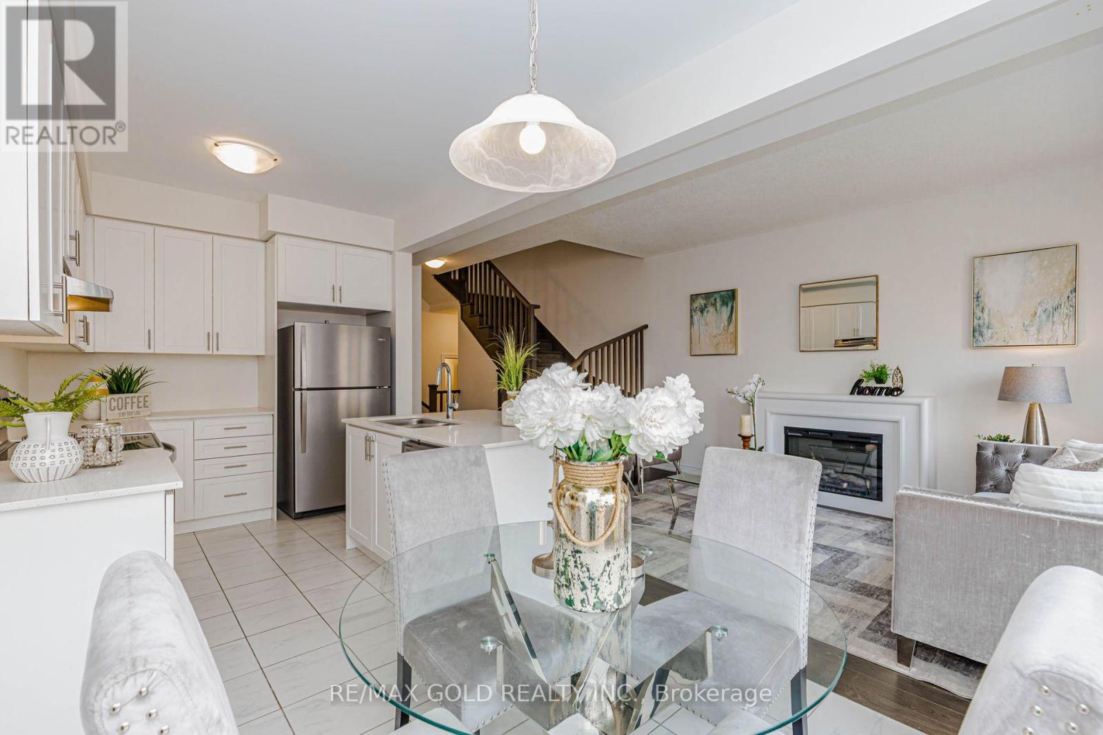 147 BROADACRE DRIVE - 17