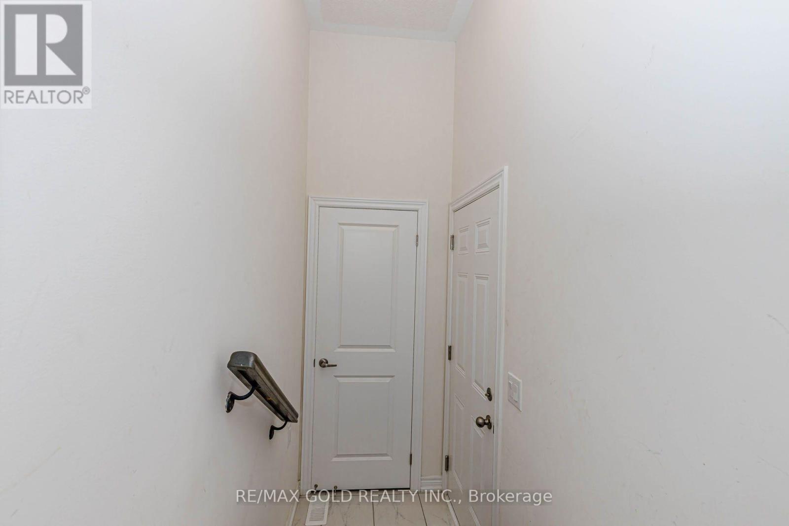 147 BROADACRE DRIVE - 18