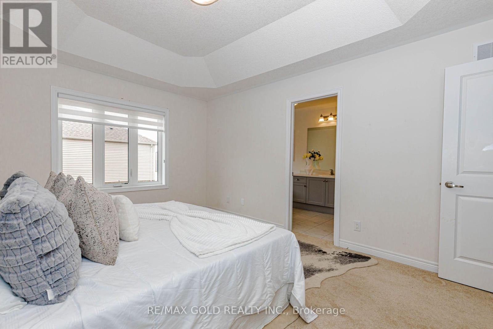 147 BROADACRE DRIVE - 24