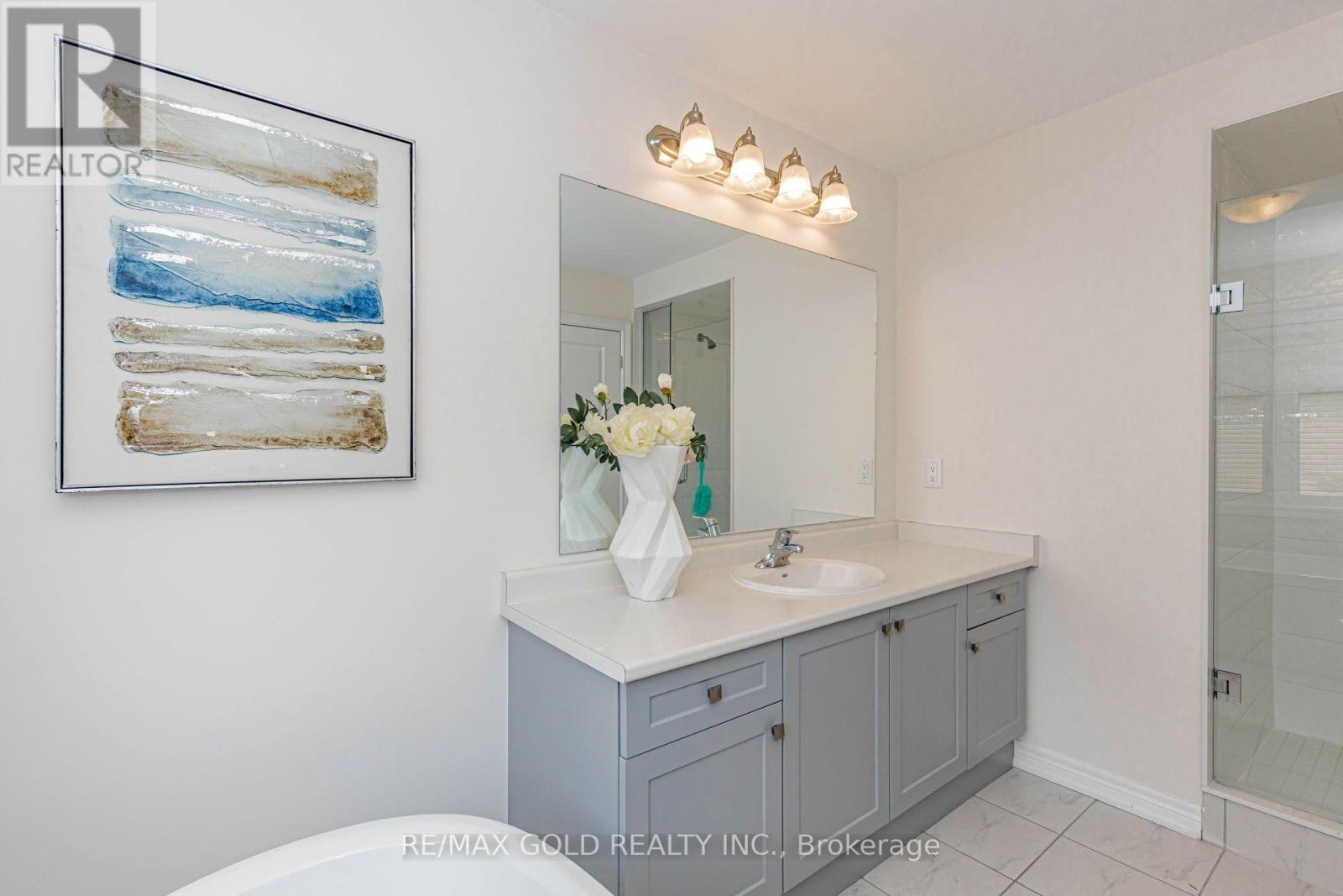 147 BROADACRE DRIVE - 28