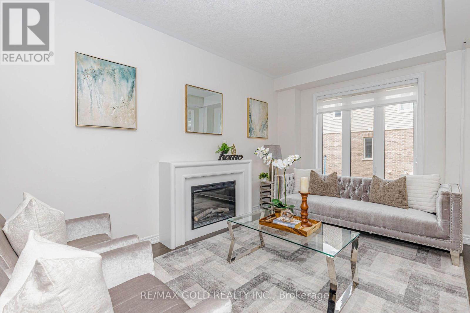 147 BROADACRE DRIVE - 4